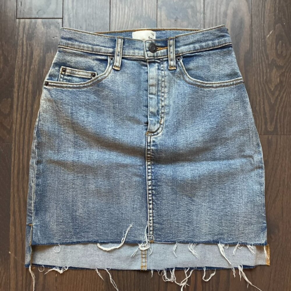 Aritzia Wilfred Free Denim Skirt